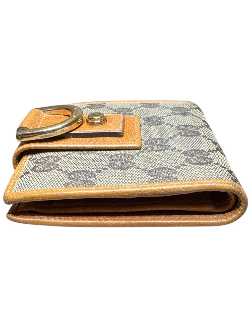 Gucci Abbey Compact GG Canvas Compact Wallet - Picture 4 of 11